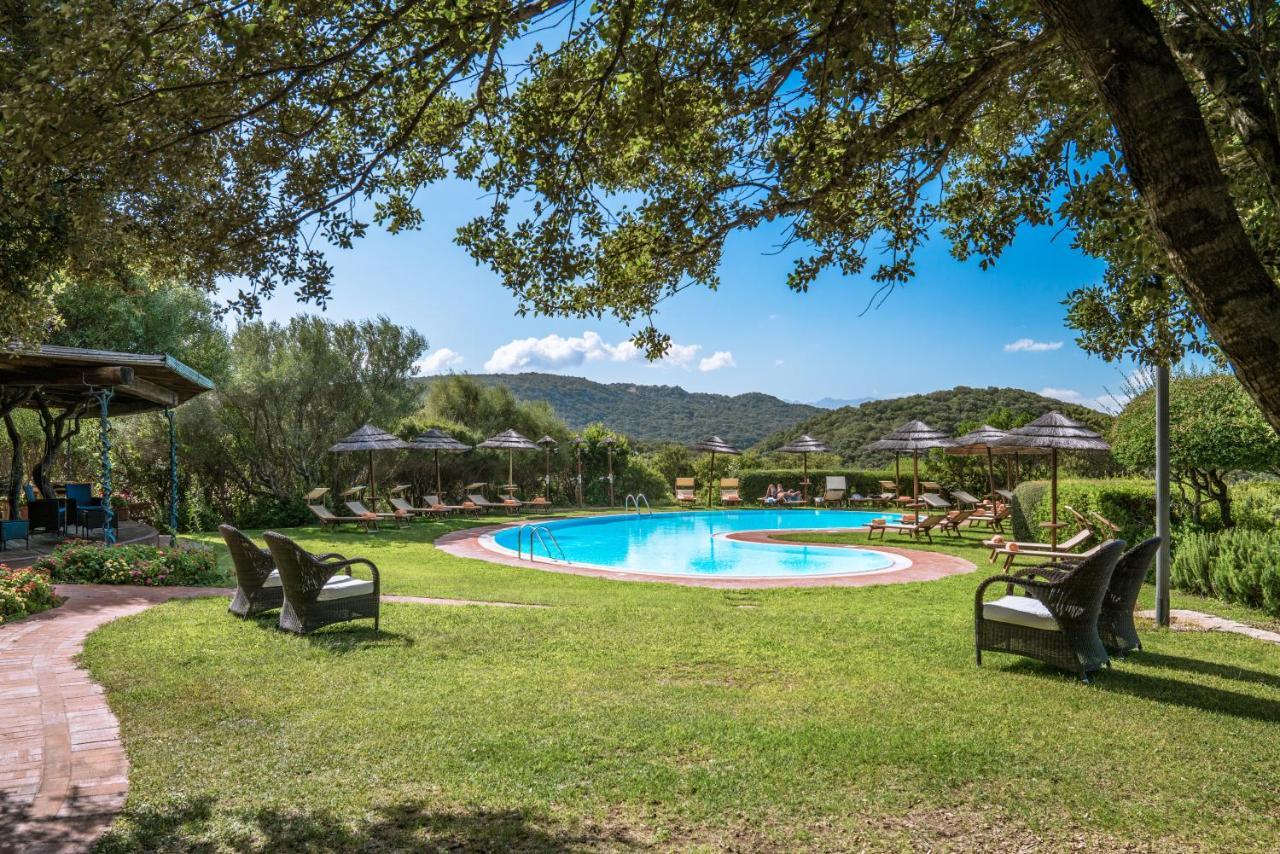 Hotel Aldiola Country Resort Sant'Antonio di Gallura Bagian luar foto