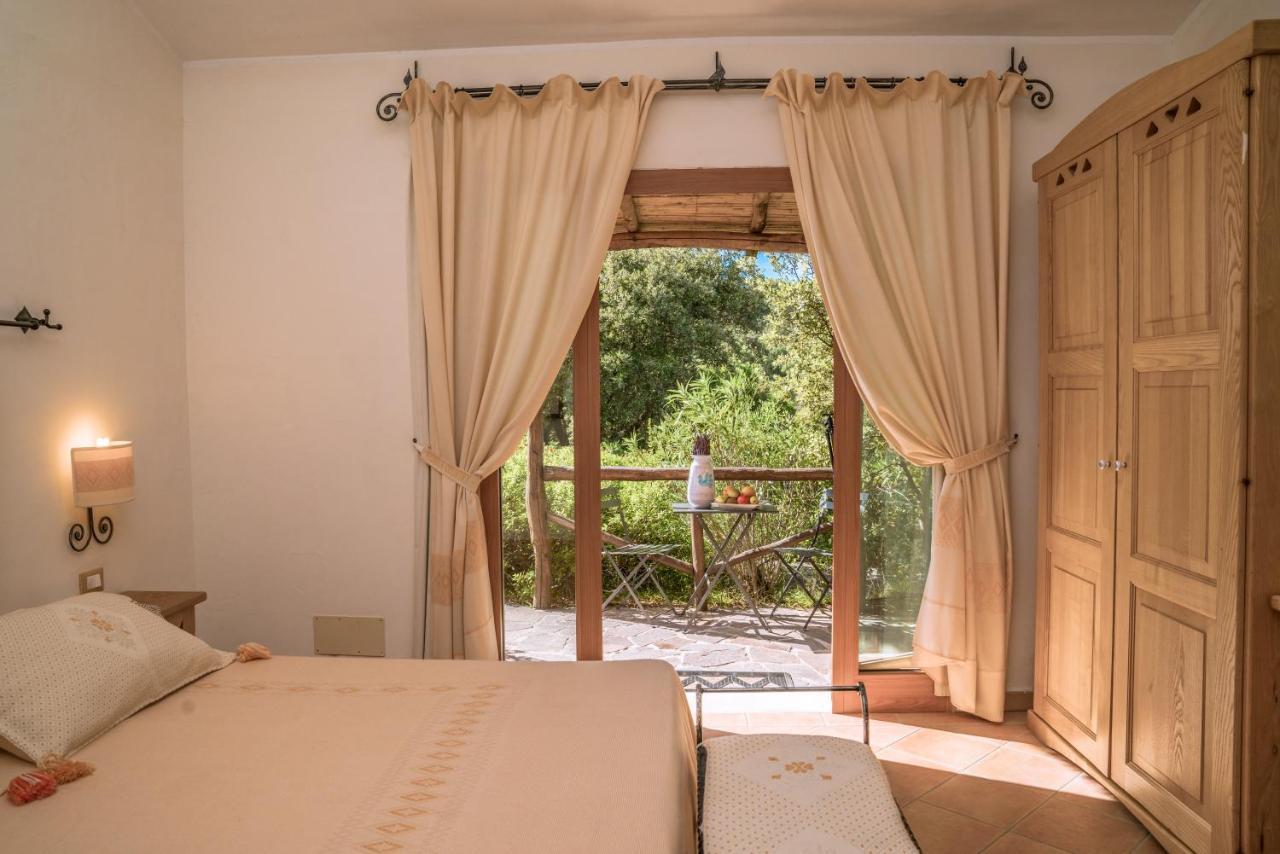 Hotel Aldiola Country Resort Sant'Antonio di Gallura Bagian luar foto