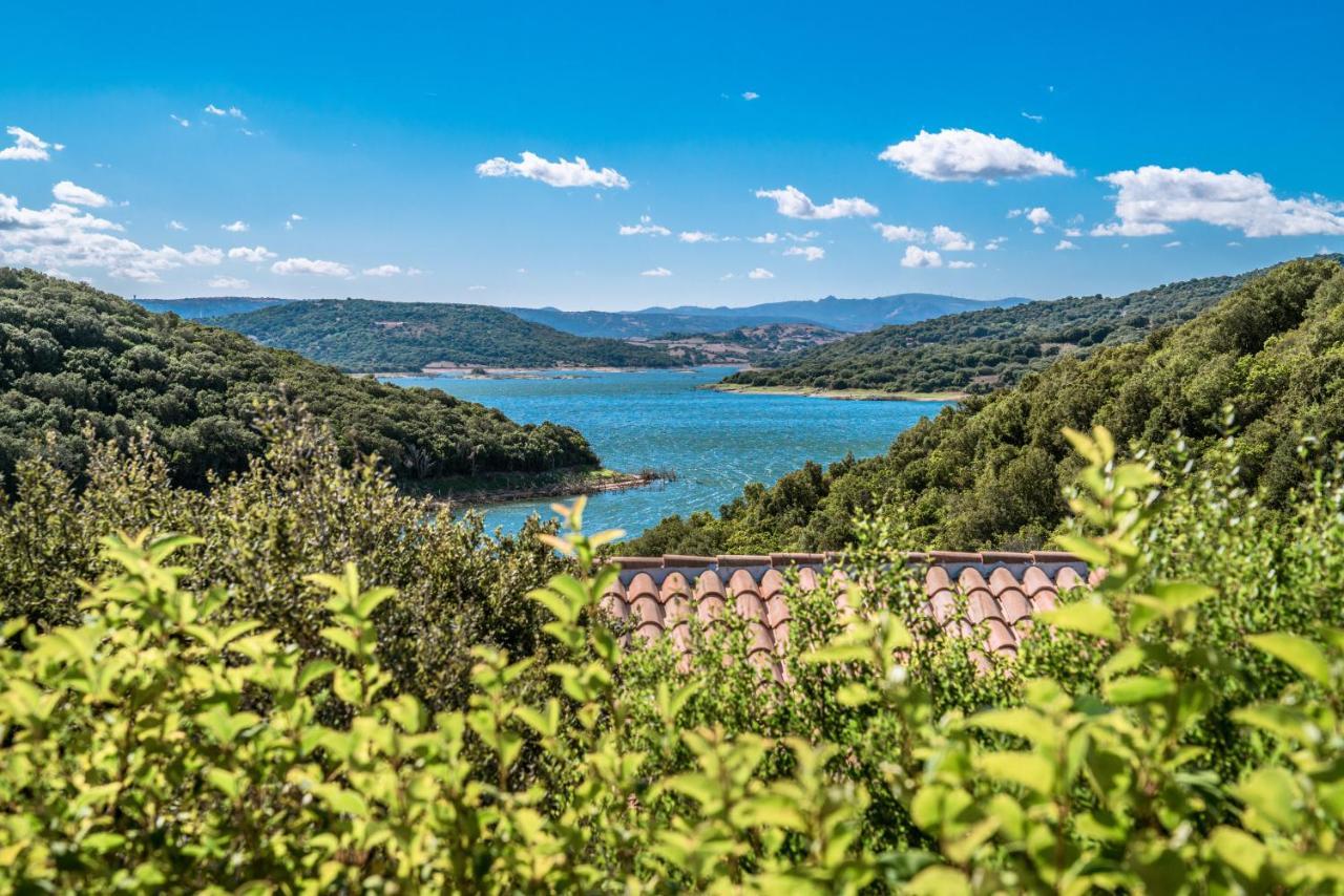Hotel Aldiola Country Resort Sant'Antonio di Gallura Bagian luar foto