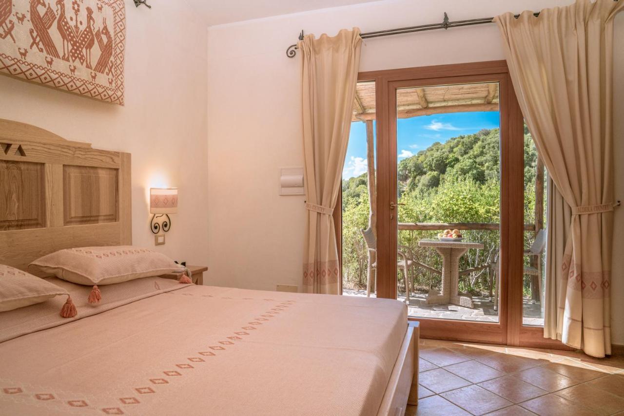 Hotel Aldiola Country Resort Sant'Antonio di Gallura Bagian luar foto