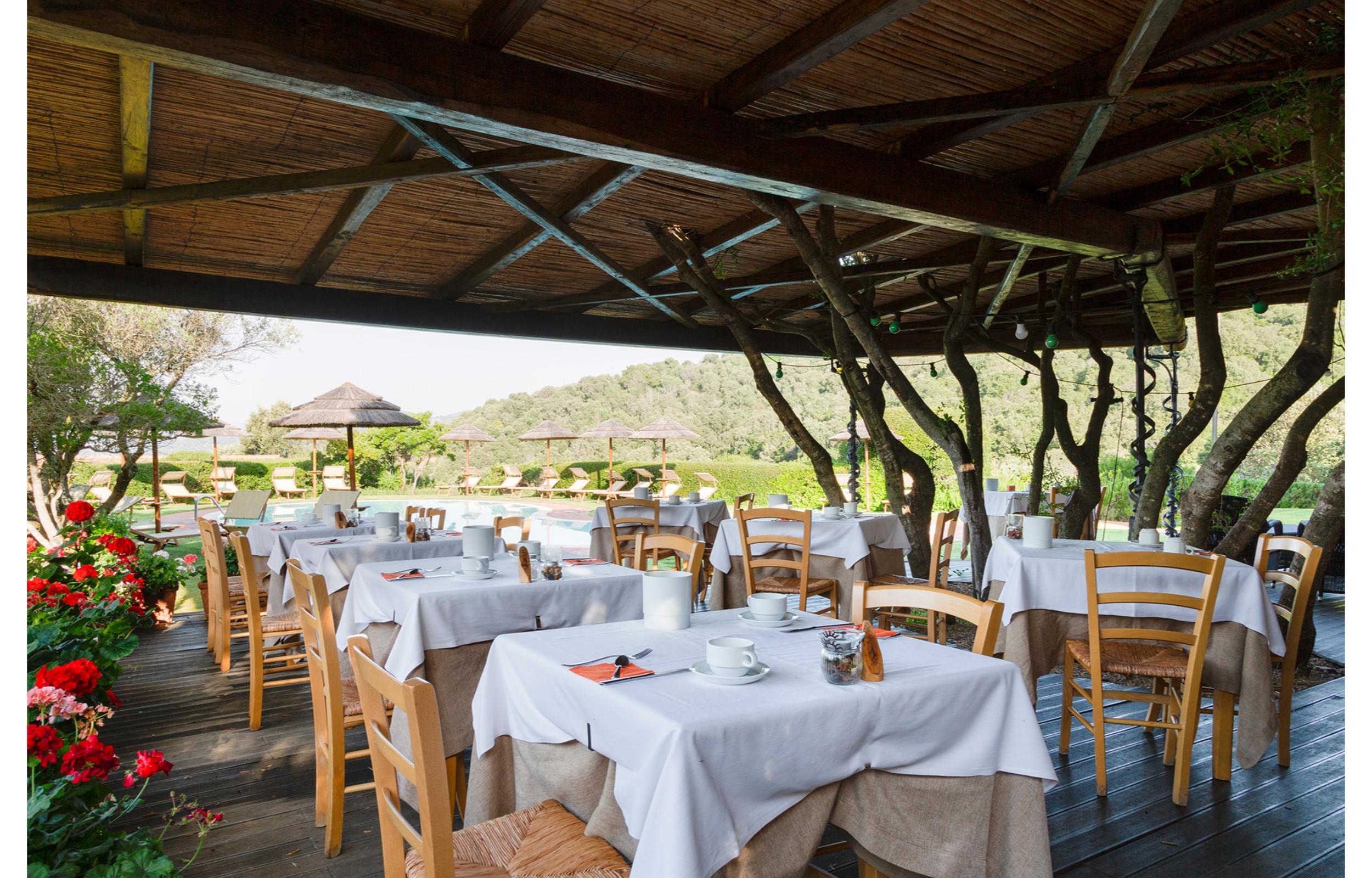 Hotel Aldiola Country Resort Sant'Antonio di Gallura Bagian luar foto