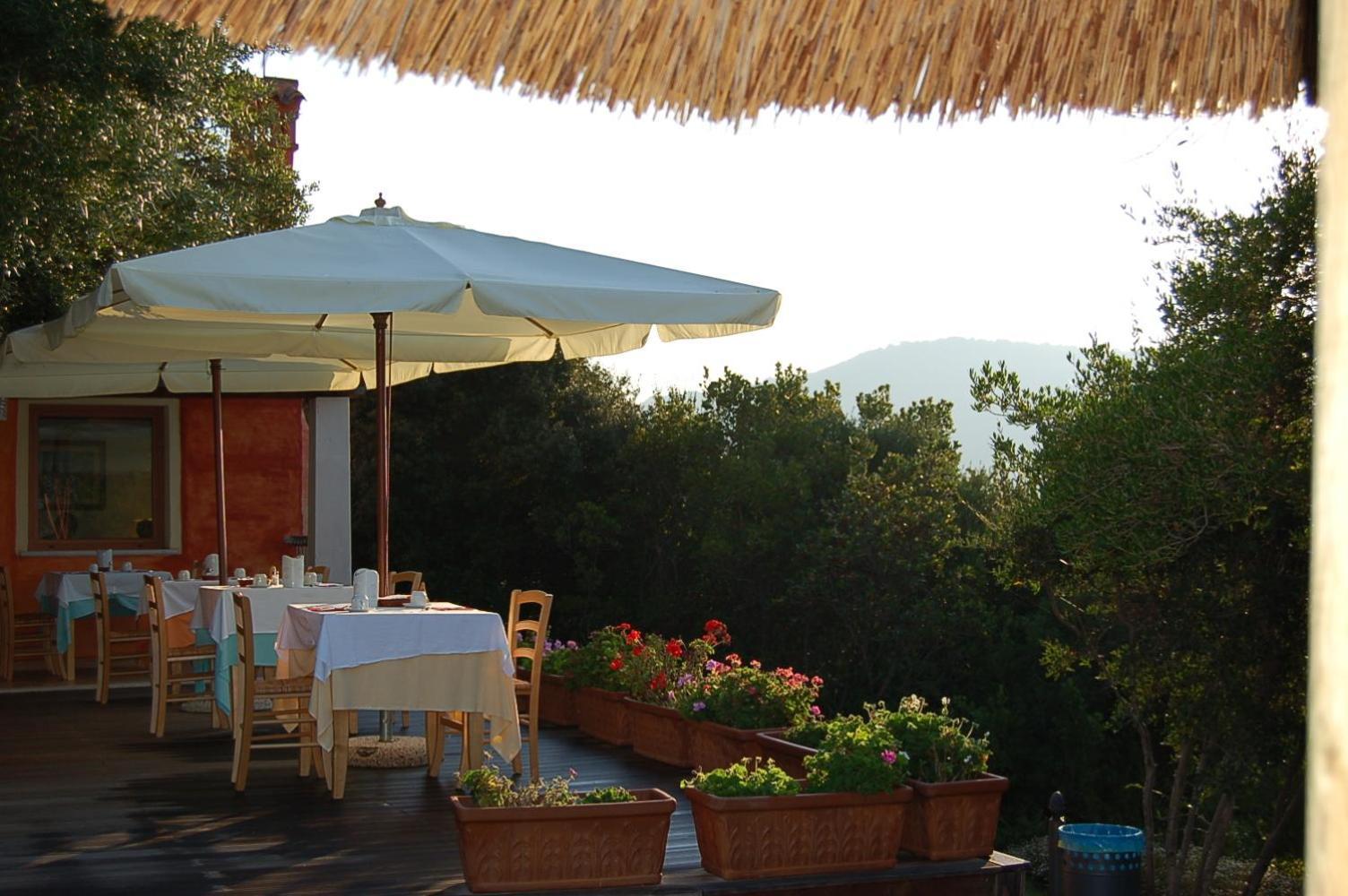 Hotel Aldiola Country Resort Sant'Antonio di Gallura Bagian luar foto