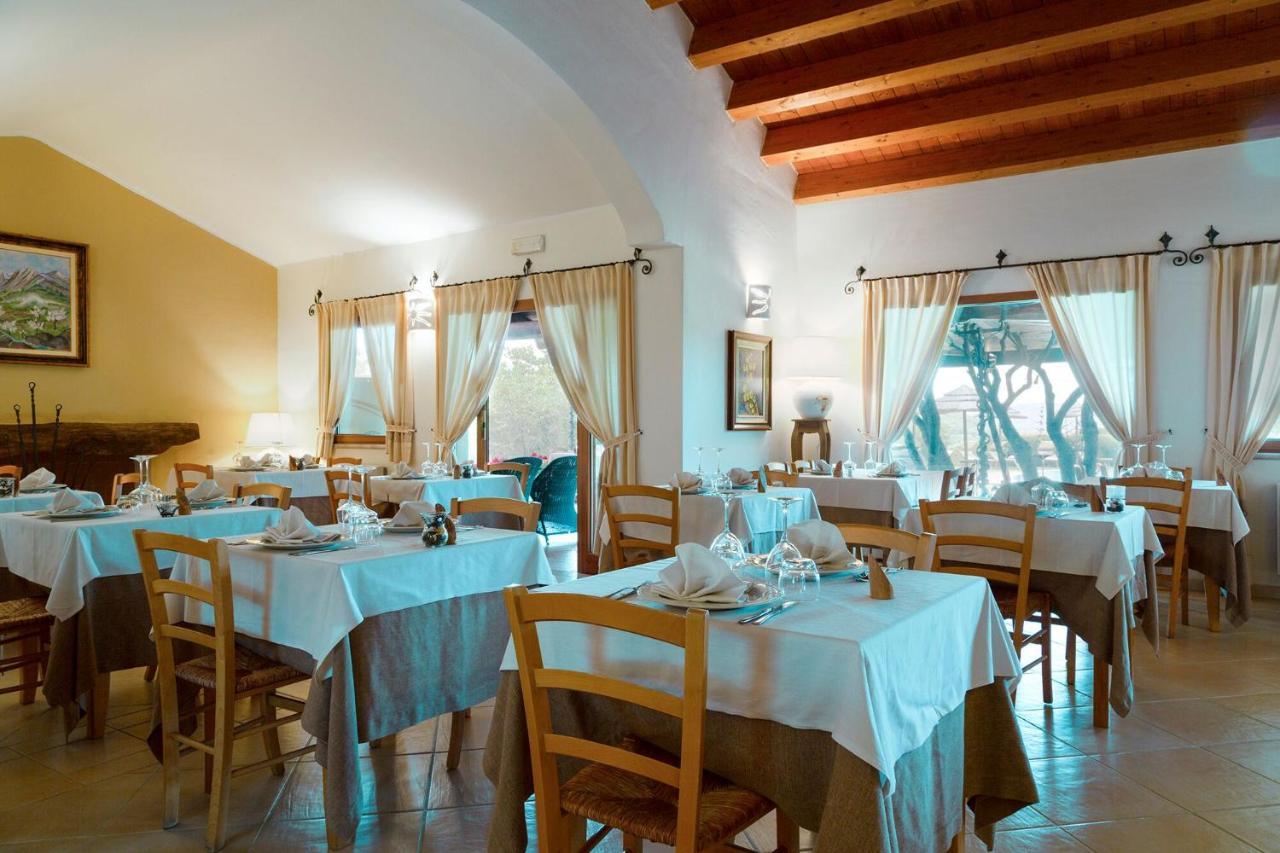 Hotel Aldiola Country Resort Sant'Antonio di Gallura Bagian luar foto